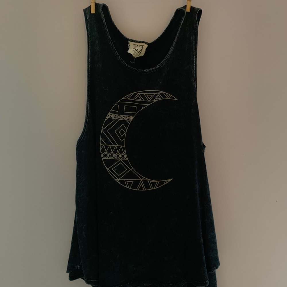 black tank top